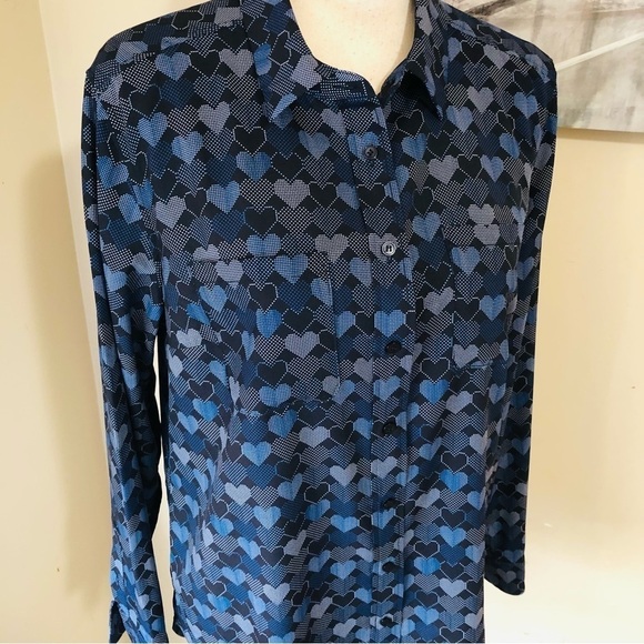 Talbots Heart Print Button Up Top - Picture 1 of 9